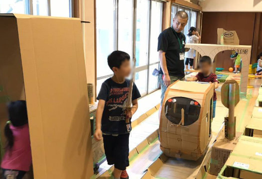 ダンボールであそぼう